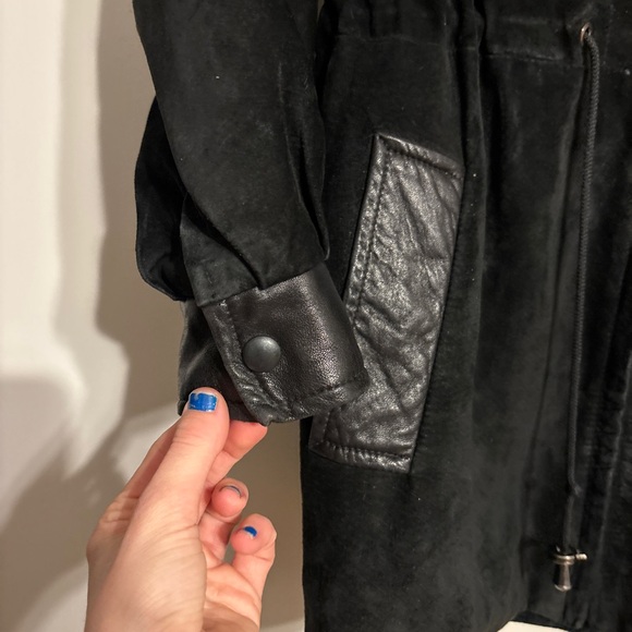 Danier Black Leather Women's Jacket - Picture 2 of 12